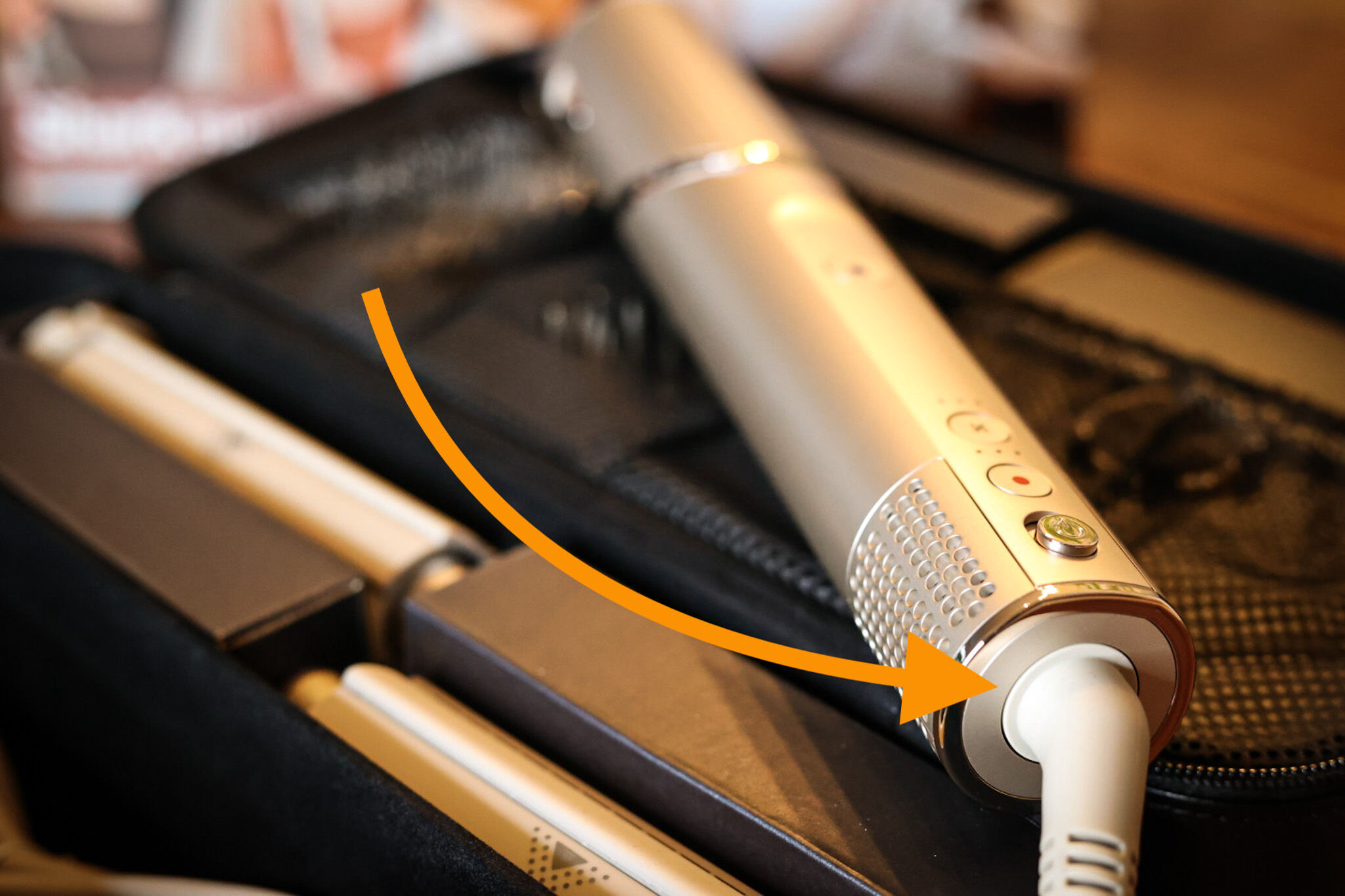 Вы можете видеть гибкий кабель Shark FlexStyle.